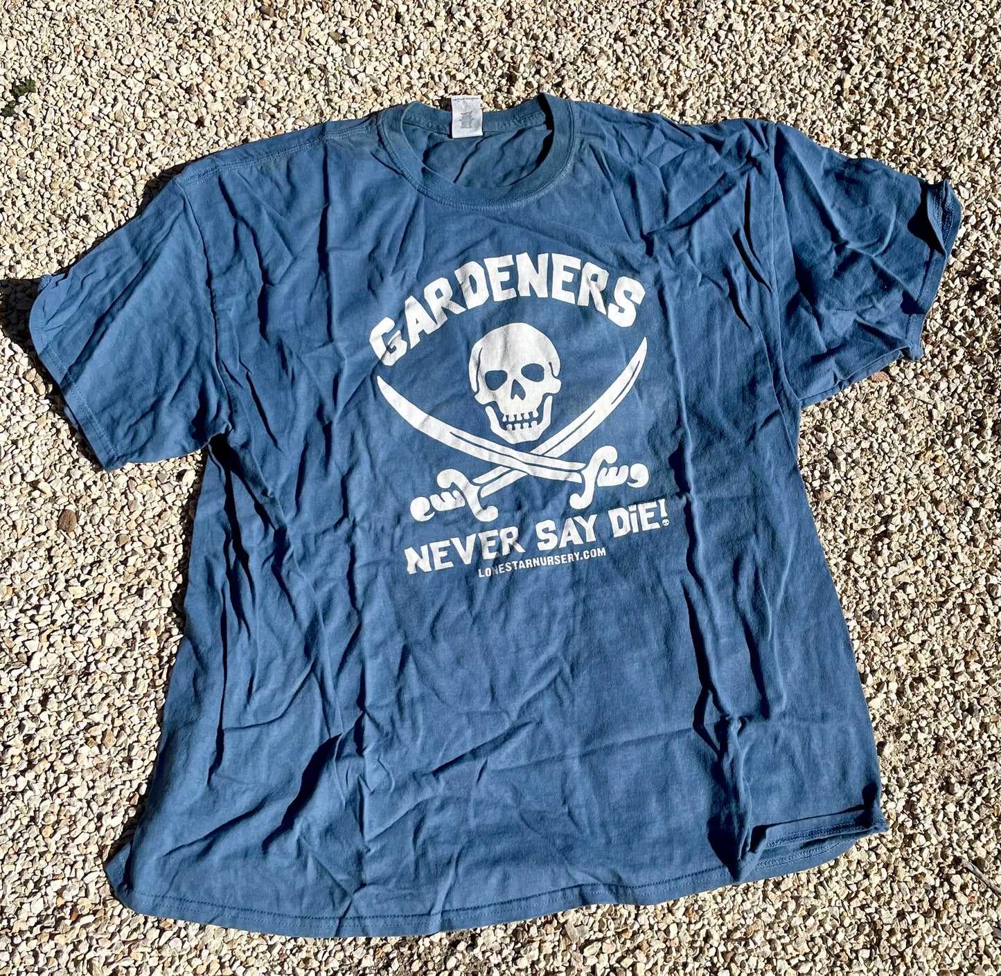 GARDENERS NEVER SAY DIE T-SHIRT - Cobalt Blue